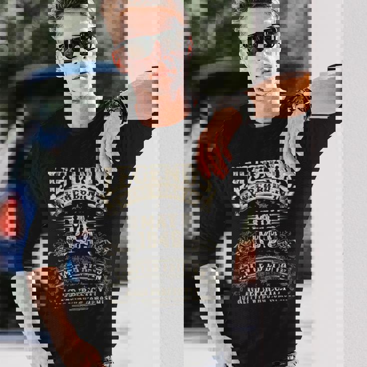 レトロな76歳の男性向け誕生日プレゼント 76歳 1949年5月 長袖Tシャツ 彼への贈り物