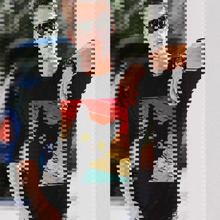 レトロな黒猫、ヴィンテージスタイルの黒猫。 長袖Tシャツ 彼への贈り物