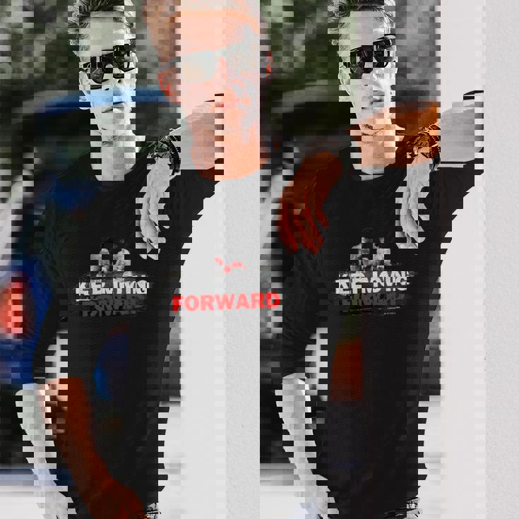 ロッキーは前に進み続けろ 長袖Tシャツ 彼への贈り物