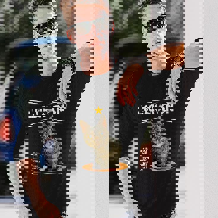 ロックオンなねこ 狙う猫 Cat 長袖Tシャツ 彼への贈り物