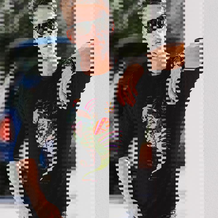 ワシリー・カンディンスキーによる白い幽霊のフィギュア1943 長袖Tシャツ 彼への贈り物