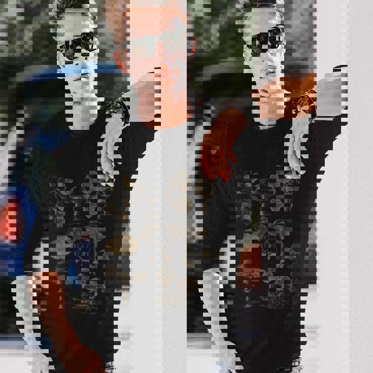 ヴィンテージ マッシュルーム 食べられるキノコの餌やりギフト 長袖Tシャツ 彼への贈り物