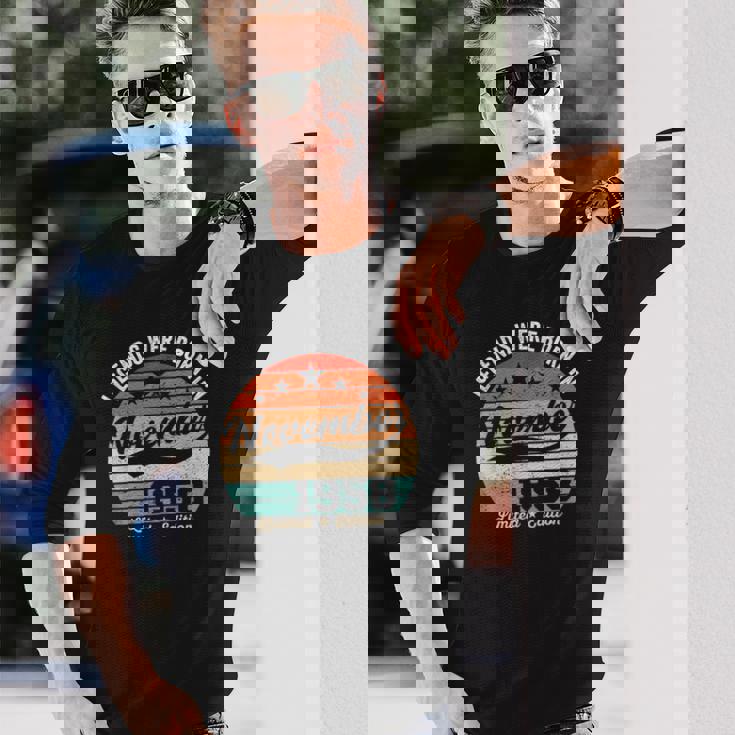 ヴィンテージ66歳の誕生日レジェンドは1958年11月に誕生しました。 長袖Tシャツ 彼への贈り物