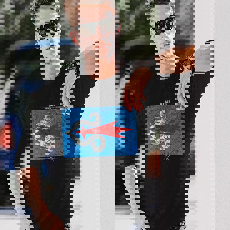 ヴィンテージアイヌ国旗。 長袖Tシャツ 彼への贈り物