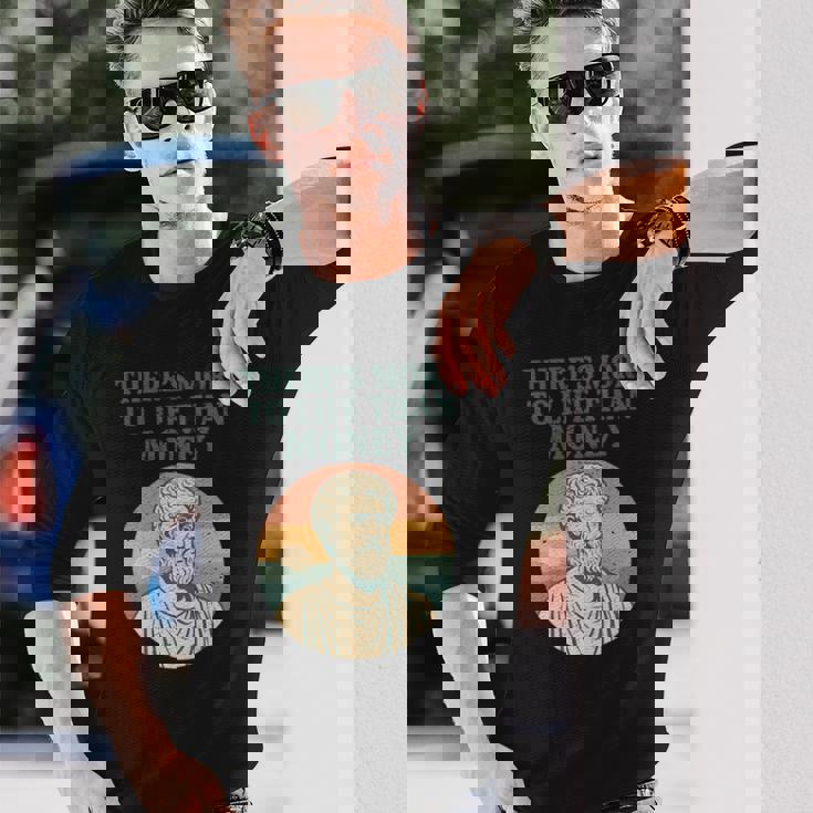 人生にはお金以上のものがあります 哲学者古代 長袖tシャツ 長袖Tシャツ 彼への贈り物