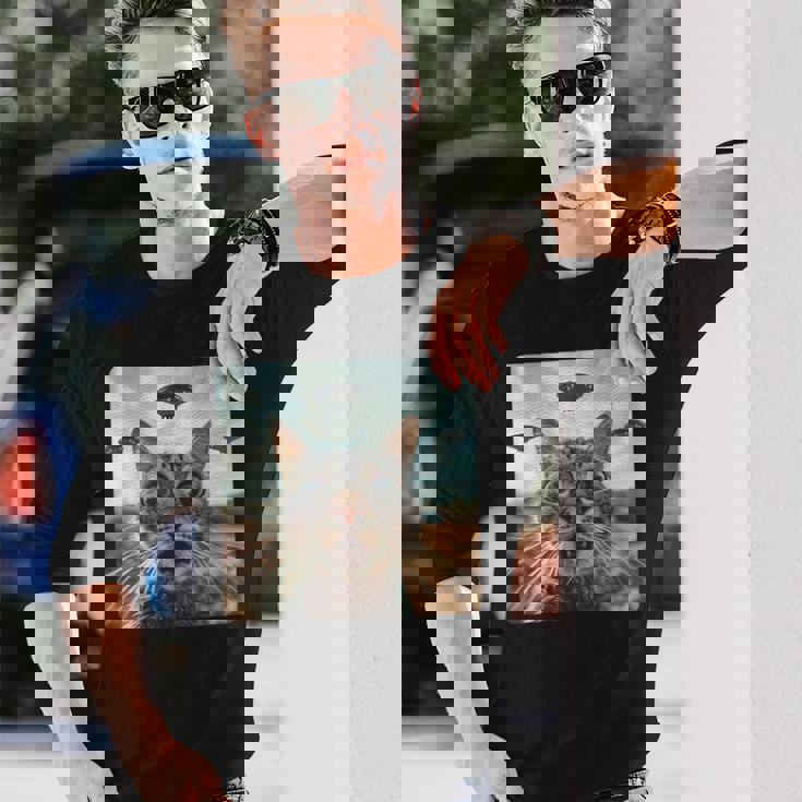 地球外との出会い 長袖Tシャツ 彼への贈り物