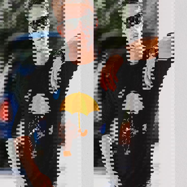 大人かわいい絵本の猫 雨の日 長袖Tシャツ 彼への贈り物