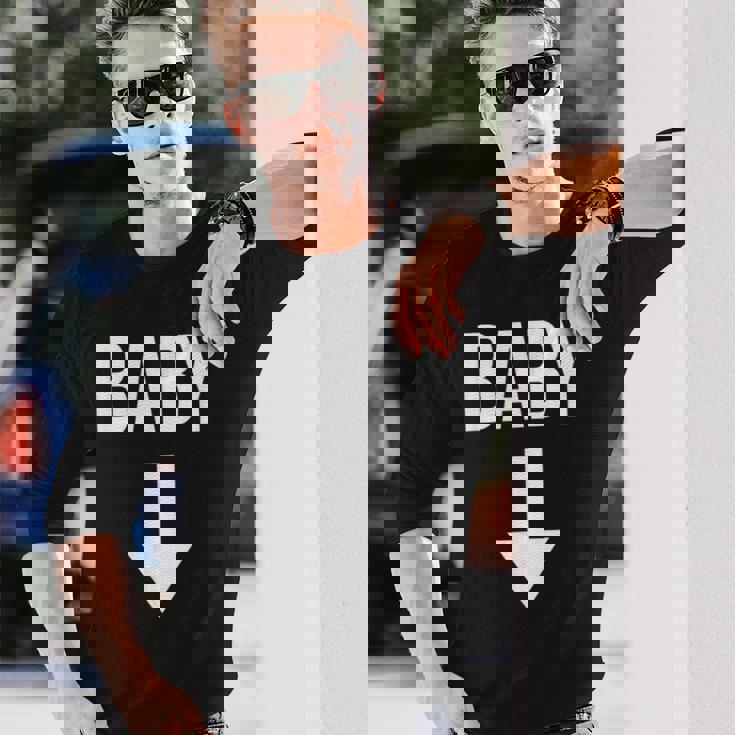 妊娠発表サプライズママとパパシャツ 長袖Tシャツ 彼への贈り物