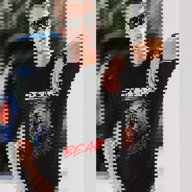 子グマを守る自慢のパパベア 長袖Tシャツ 彼への贈り物