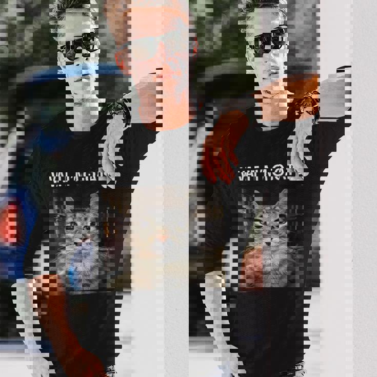 待ってよヤギの愚かな猫のミーム 長袖Tシャツ 彼への贈り物