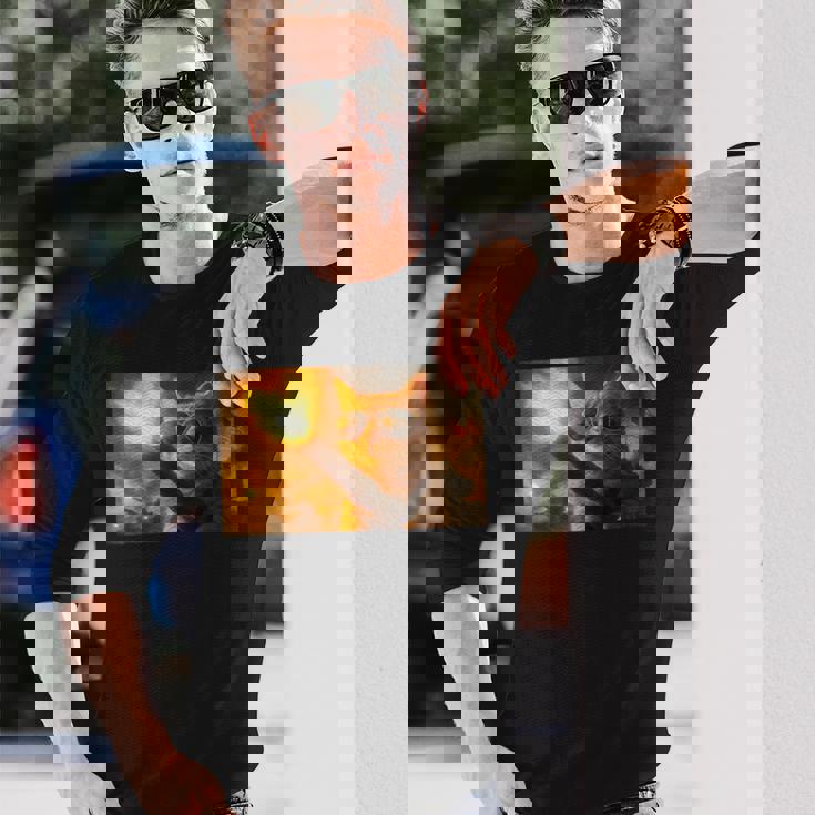 戦車砲身に猫と戦う愛国的な銃の権利 プロガン 長袖Tシャツ 彼への贈り物