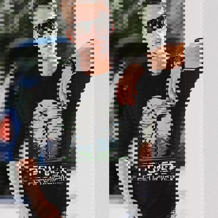 明日地球の日のための風力発電 クリーンエネルギー 風力タービン 長袖Tシャツ 彼への贈り物