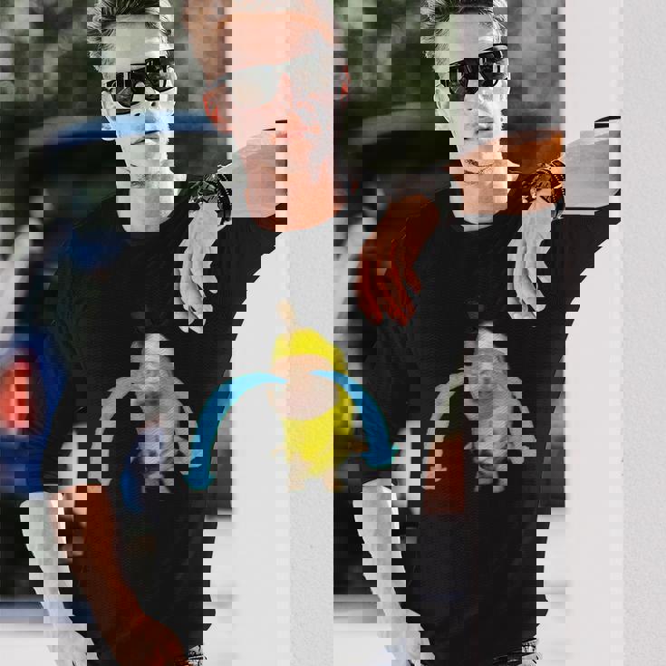 泣いているバナナ猫 長袖Tシャツ 彼への贈り物