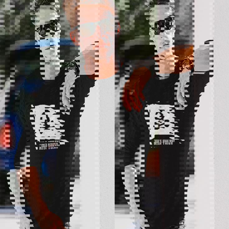 琵琶湖の海賊 ドクロ 旗 日本の景勝地 パロディ Biwako 滋賀県 日本 長袖Tシャツ 彼への贈り物