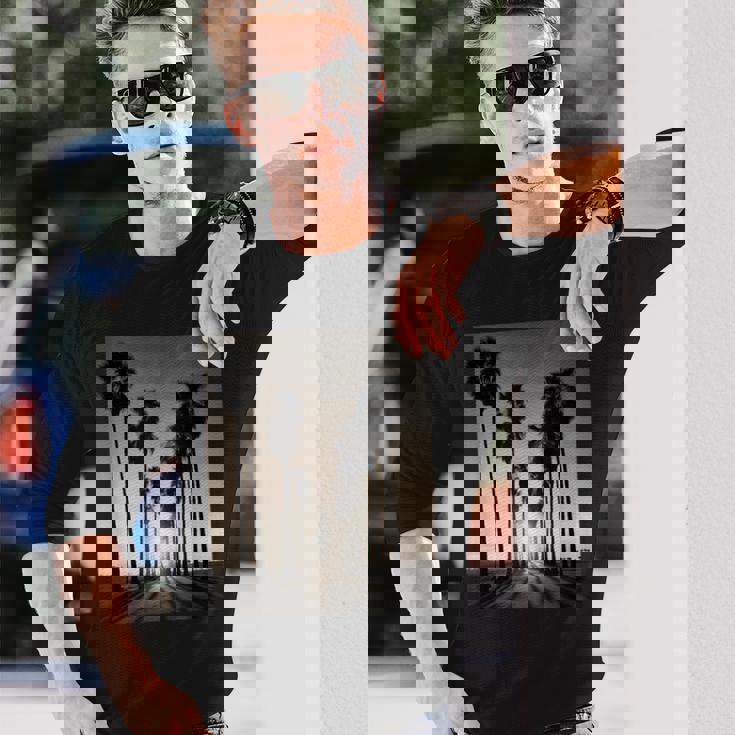 白黒写真 ヤシの木の夕日 ビンテージ写真 長袖Tシャツ 彼への贈り物