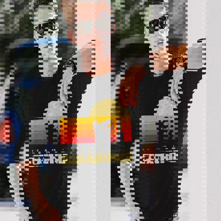 私はむしろゲームをしたい 長袖Tシャツ 彼への贈り物