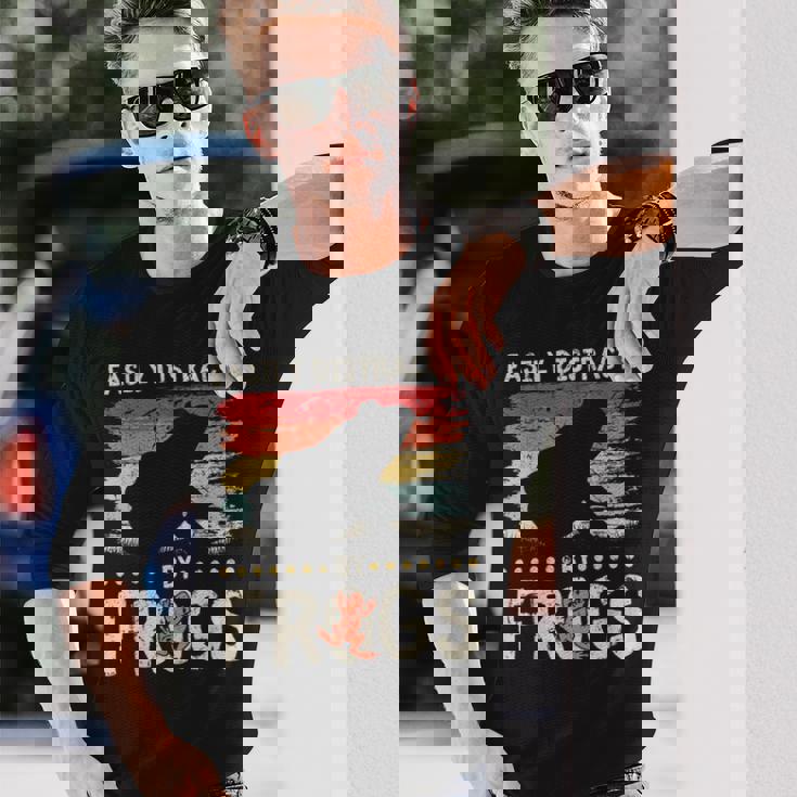 簡単に気を散らせるカエルのヴィンテージなカエル愛好家。 長袖Tシャツ 彼への贈り物