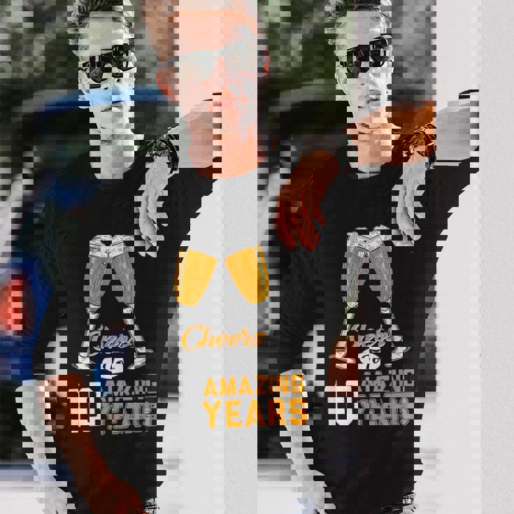 結婚10周年記念ギフト Cheers Amazing Years Married 長袖Tシャツ 彼への贈り物