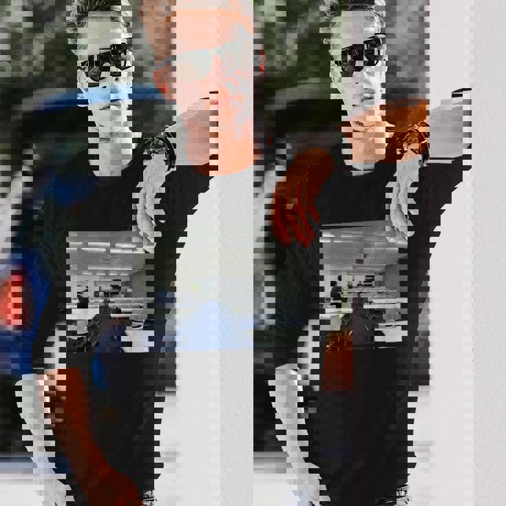 講演会のようす 長袖Tシャツ 彼への贈り物