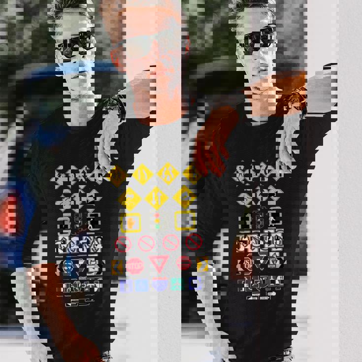 道路標識、警告標識 長袖Tシャツ 彼への贈り物