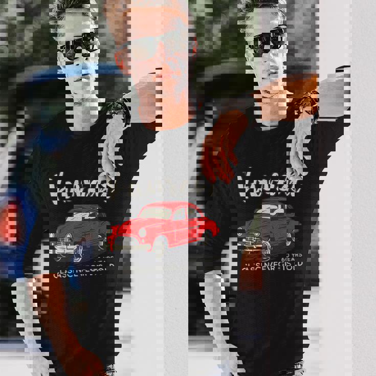 還暦祝い 車好き 父 男性 レトロ クラシックカー60歳 Classic Never Gets Old 長袖Tシャツ 彼への贈り物