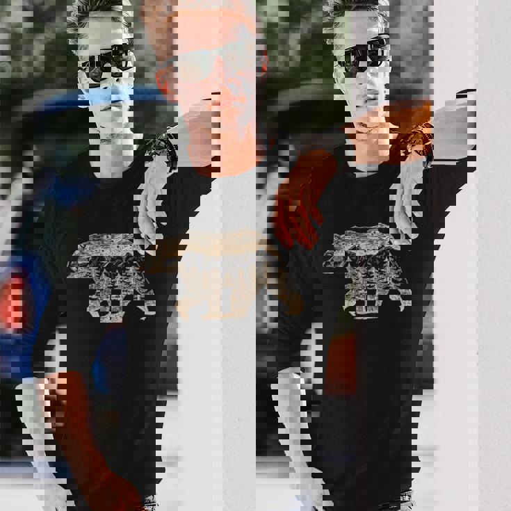 野生動物 レトロ 野生動物 クマ アウトドア 自然 森林 木 長袖Tシャツ 彼への贈り物