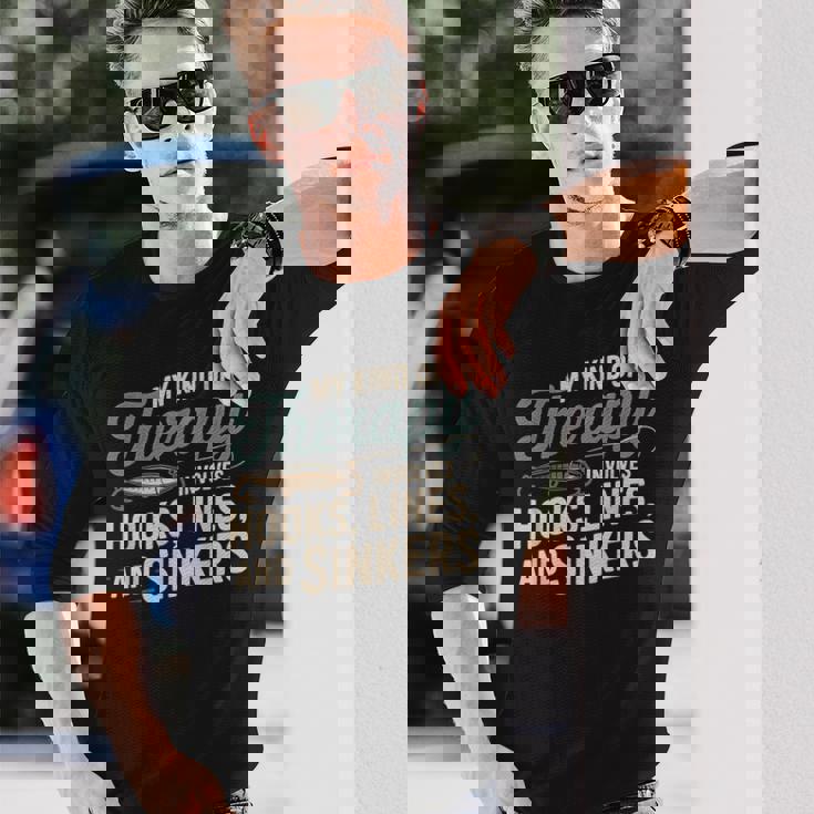 釣り My Kind Of Therapy フック ライン シンカー おもしろいことわざ 長袖Tシャツ 彼への贈り物