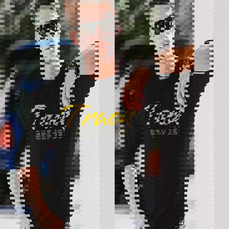 陸上競技 メンズ レディース キッズ トラック シニア 2025 長袖Tシャツ 彼への贈り物