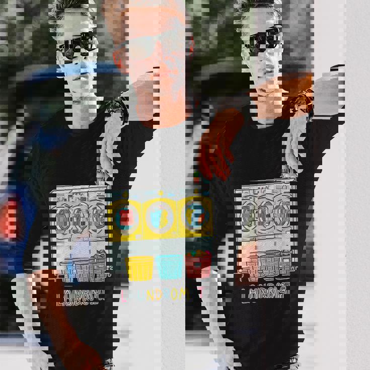 鮮やかでカラフルなコインランドリーテーマ カジュアル 長袖Tシャツ 彼への贈り物