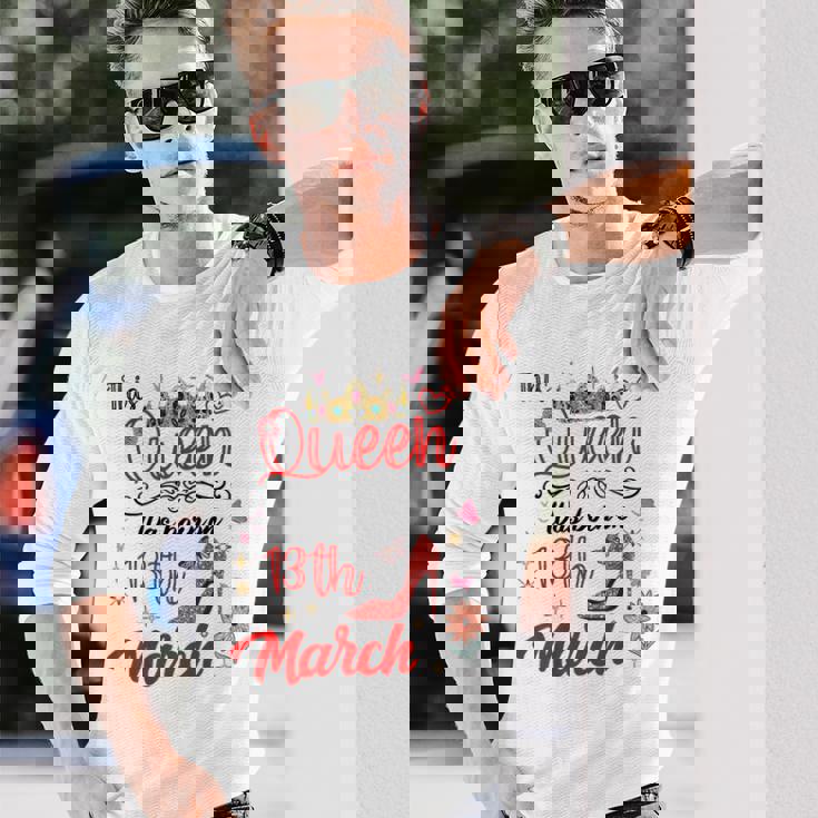 3月13日 誕生日 この女王は3月13日に生まれました 長袖Tシャツ 彼への贈り物