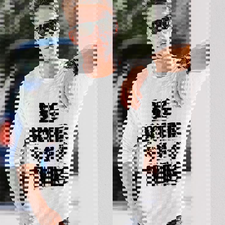 Big Brother Of Twins New Big Brotheriblingギフト 長袖Tシャツ 彼への贈り物