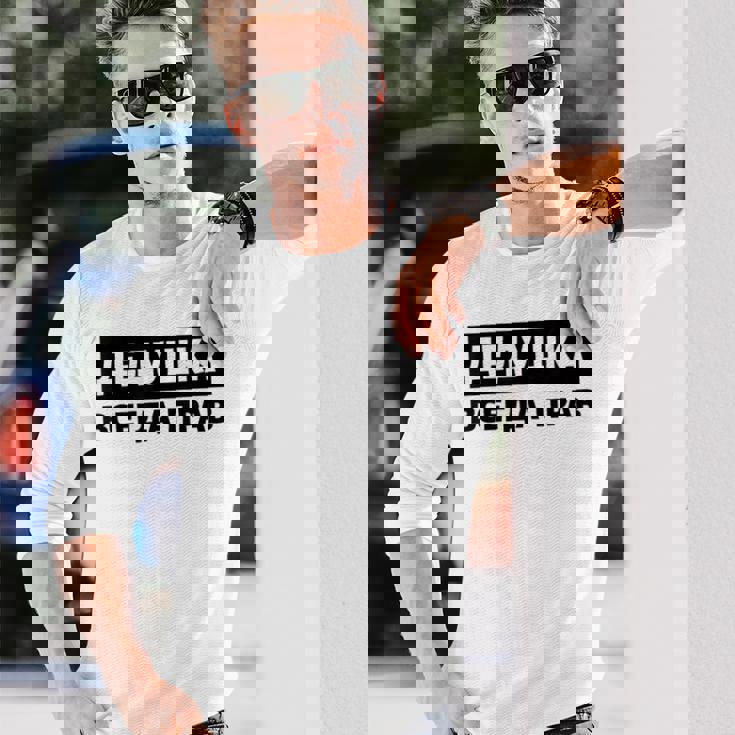 Dedushka Is Always Right キリル文字 ロシア ロシアのおじいちゃん Cyrillic 長袖Tシャツ 彼への贈り物