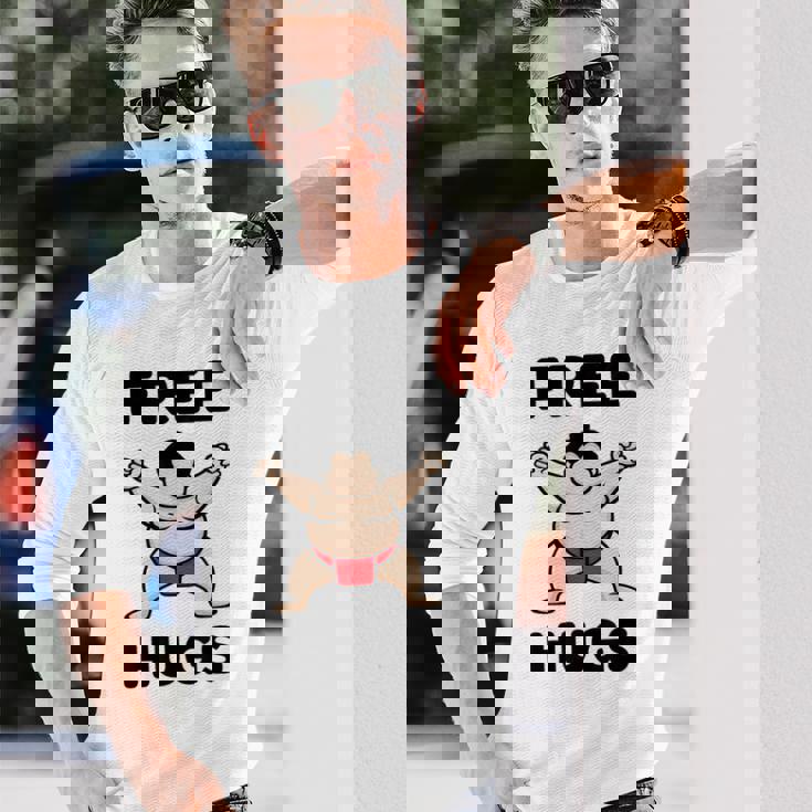 Free Hugs おもしろ相撲力士 相撲ハグ カワイイ相撲ハグ 長袖Tシャツ 彼への贈り物