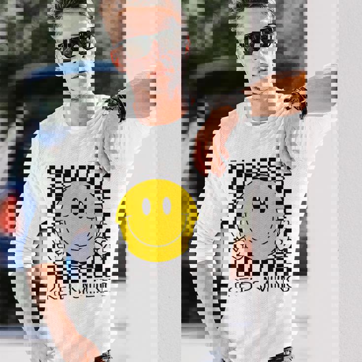 Keepmiling キュート 黄色 幸せ 平和 笑顔 ポジティブ 長袖Tシャツ 彼への贈り物