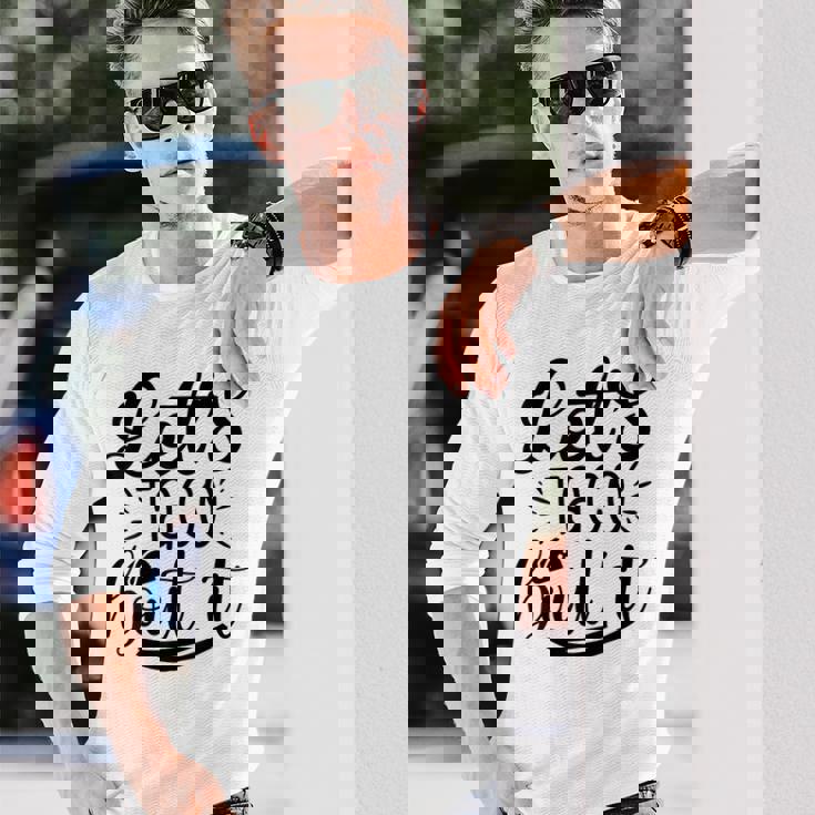 Let's Taco Bout It 面白い メキシコ料理 タコス シンコ・デ・マヨ 長袖Tシャツ 彼への贈り物