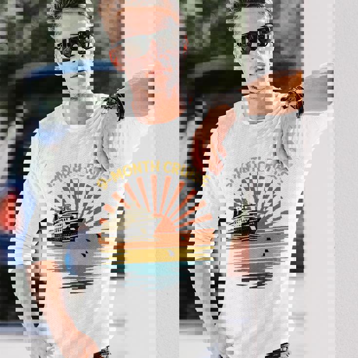 Nine Month Cruisehipunset Withharks In Ocean 長袖tシャツ 長袖Tシャツ 彼への贈り物