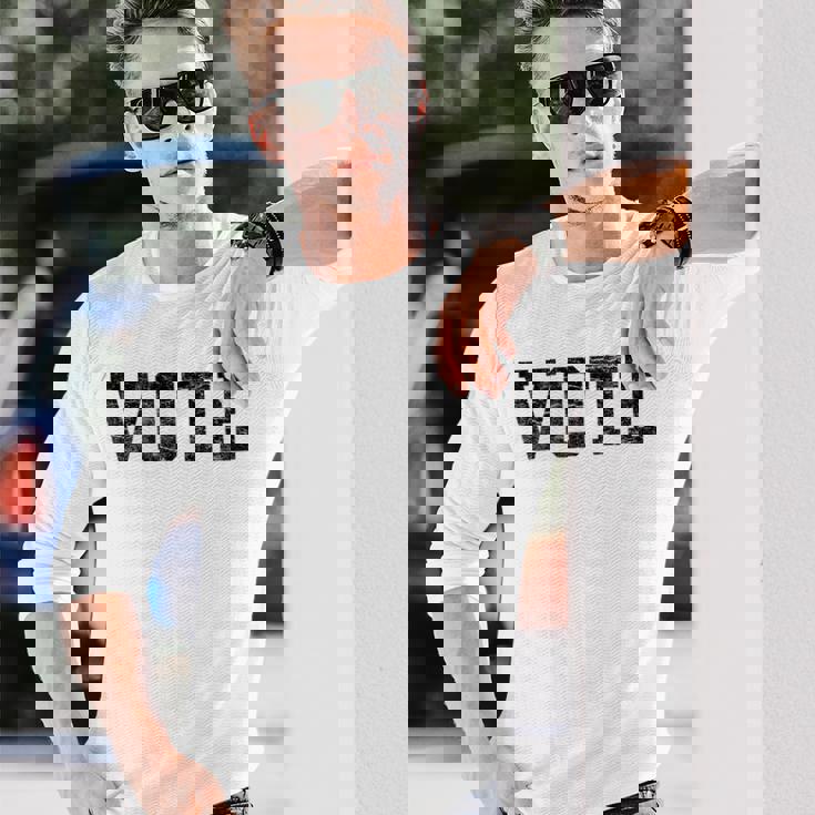 Vote レディース メンズ アンティーク調テキスト 2024 選挙 長袖Tシャツ 彼への贈り物