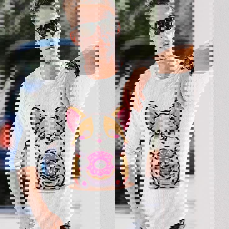 かわいいコーギーのドーナツを持つ漫画の犬愛好家アートキッズ。 長袖Tシャツ 彼への贈り物