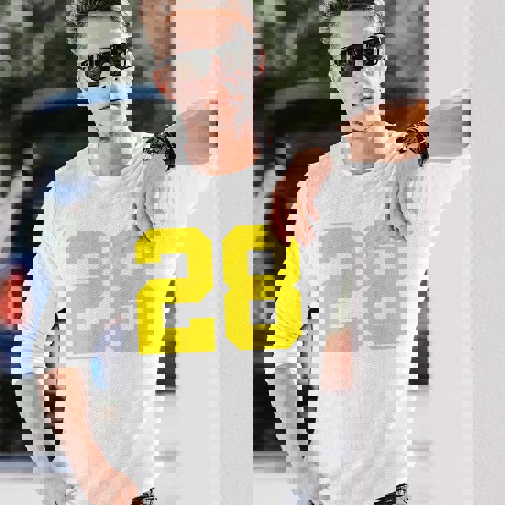 イエローナンバー28 背面 スポーツチーム ジャージ番号 長袖Tシャツ 彼への贈り物