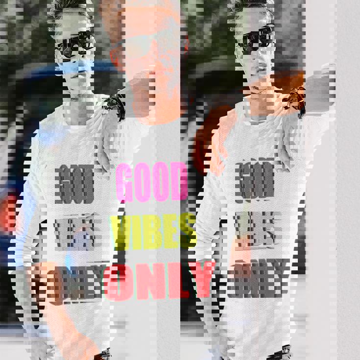 グッド・バイブス・オンリー 長袖tシャツ 長袖Tシャツ 彼への贈り物
