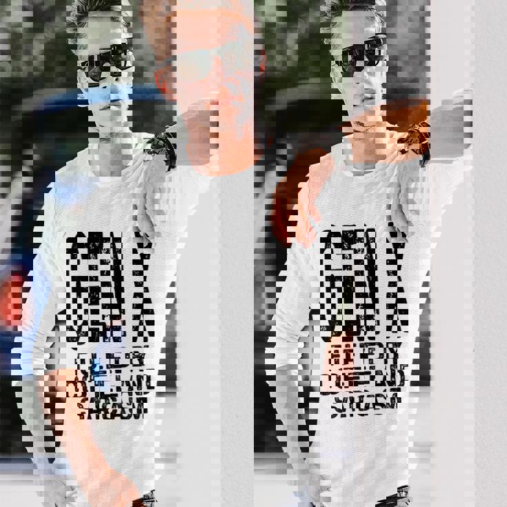 コーヒーと皮肉なユーモアに刺激された面白いジェネレーションx Gen X 長袖Tシャツ 彼への贈り物