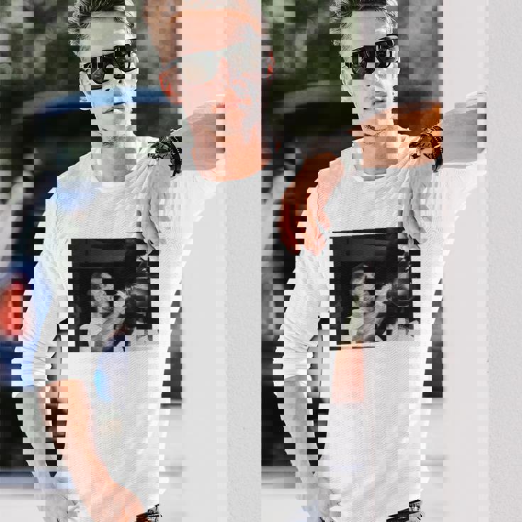 ジョー・フレイジャーが2度目のムハンマド・アリボクシングファイトに備える 長袖Tシャツ 彼への贈り物