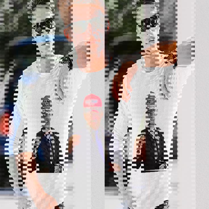 トランプの帽子をかぶったバイデンの陽気なグラフィック 長袖tシャツ 長袖Tシャツ 彼への贈り物