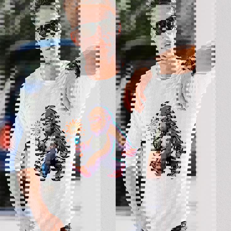 ビッグフット 7月4日 花火 愛国的なアメリカ国旗 サスカッチ 長袖Tシャツ 彼への贈り物