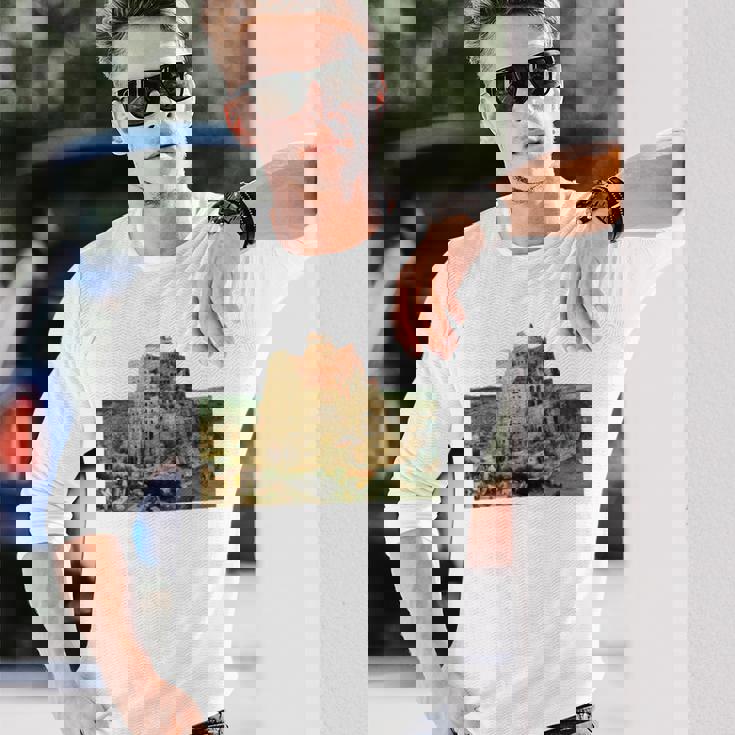 ピーテル・ブリューゲルによるバベルの塔 1563 長袖tシャツ 長袖Tシャツ 彼への贈り物