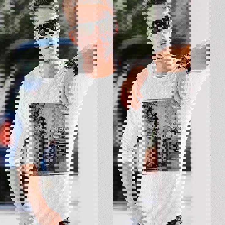 レッド・ツェッペリンのギタリスト、ジミー・ペイジ 1970 長袖Tシャツ 彼への贈り物