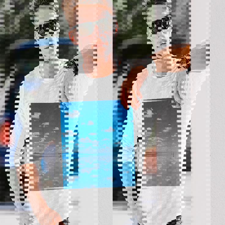 世界一美しい鏡張りの風景 長袖Tシャツ 彼への贈り物