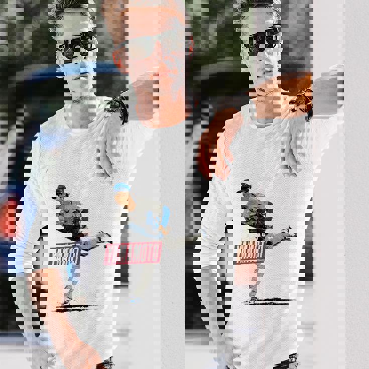 山本由伸 長袖Tシャツ 彼への贈り物