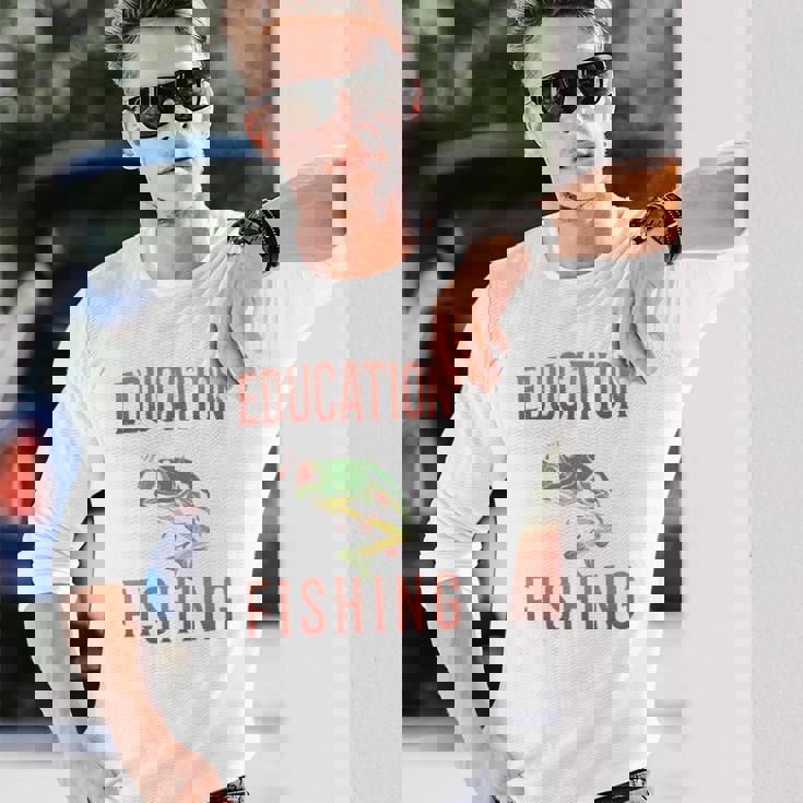 教育は重要ですが、釣りは重要です 面白い 長袖tシャツ 長袖Tシャツ 彼への贈り物