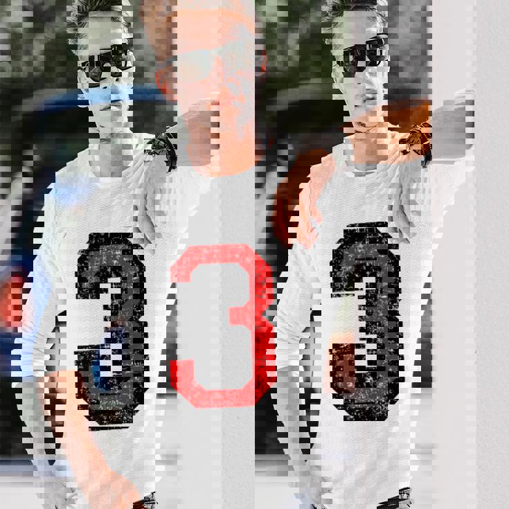 数字 3 ヴィンテージブラック&レッド 長袖Tシャツ 彼への贈り物